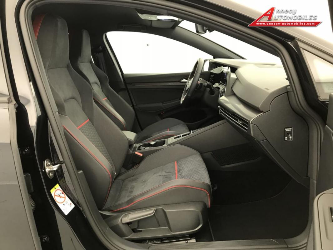 Volkswagen Golf - 8 2.0 TSI 300 DSG7 GTI CLUBSPORT