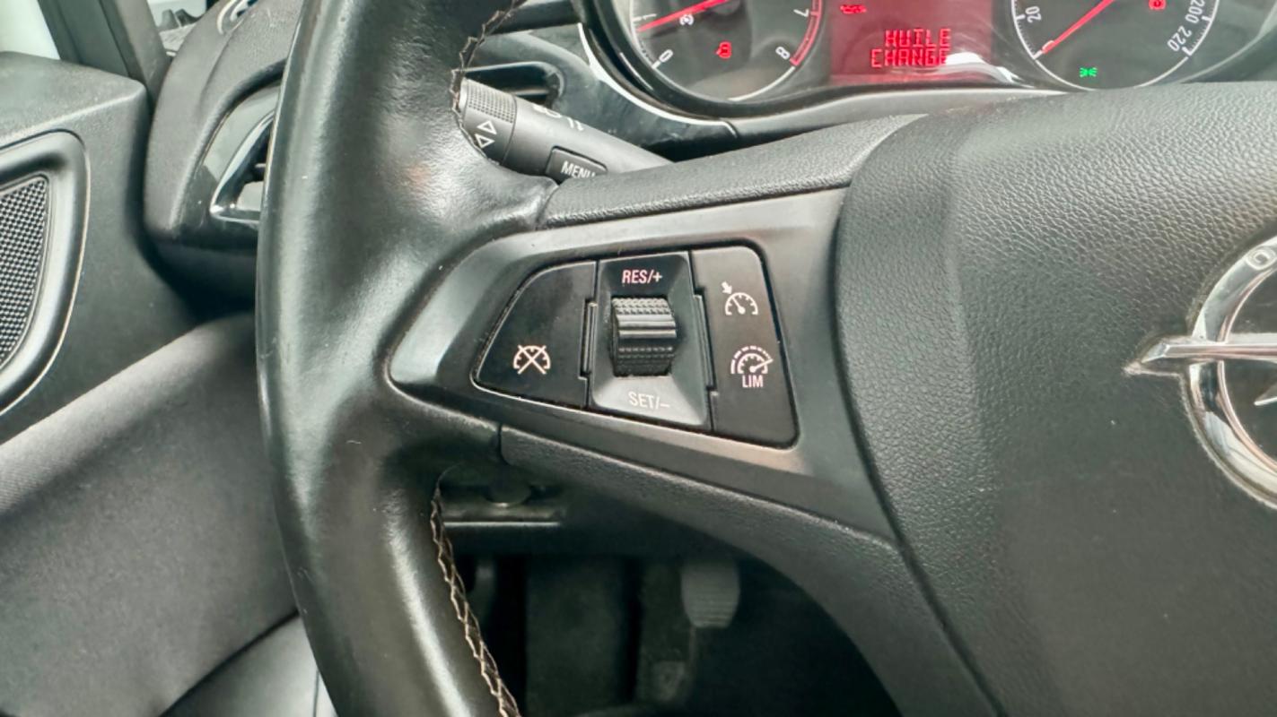 Opel Corsa - 1.4 90 ENJOY