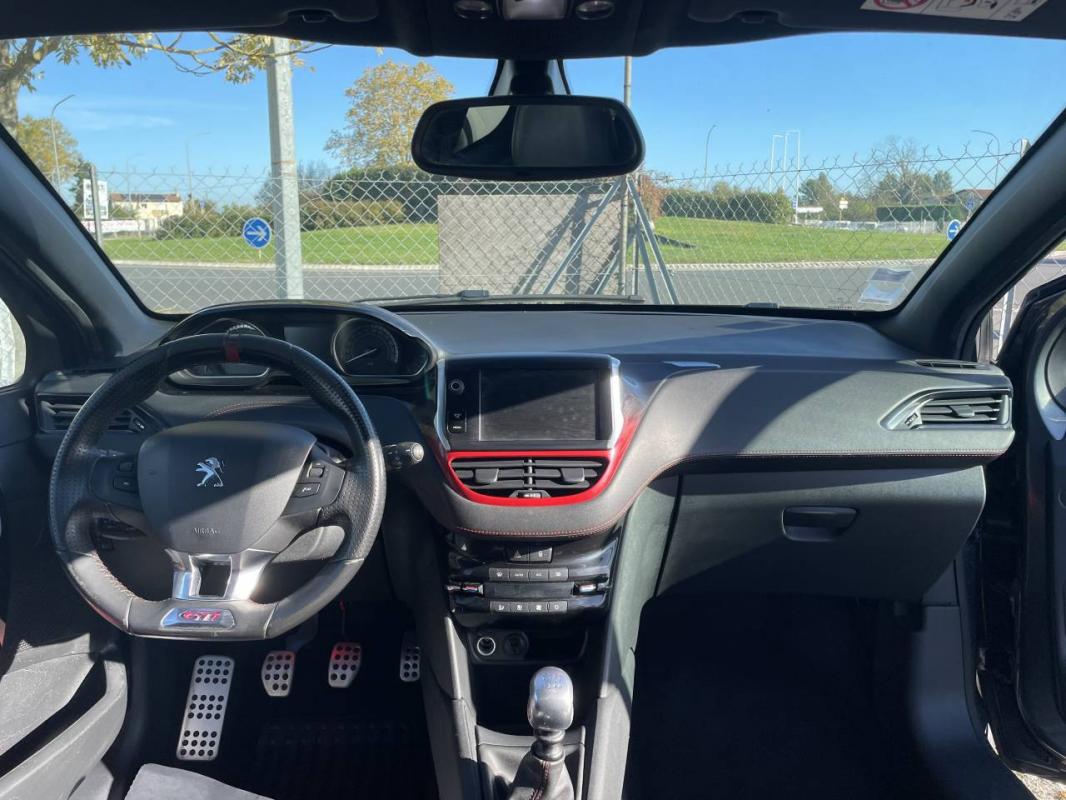 Peugeot 208 - 1.6 THP 200 GTI