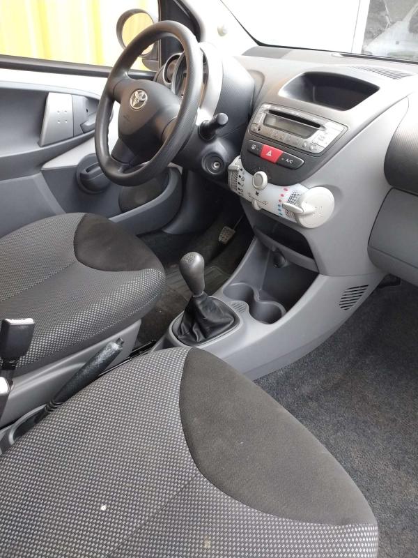 Toyota Aygo - 1.0 VVTI CONFORT