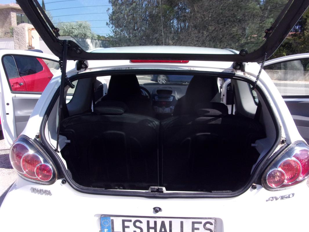 Toyota Aygo - 1.0 VVTI CONFORT