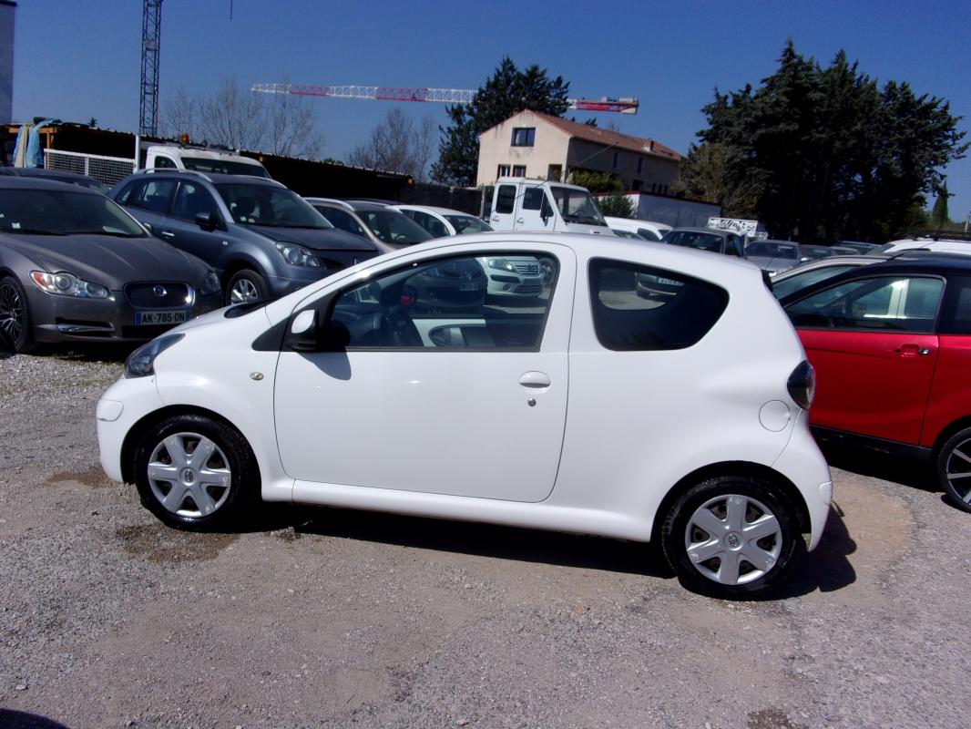 Toyota Aygo - 1.0 VVTI CONFORT
