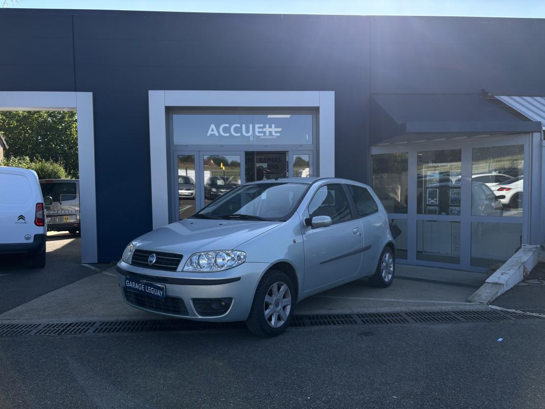 FIAT PUNTO - II 1.2 16V 80CV EMOTION + ATTELAGE (2004)