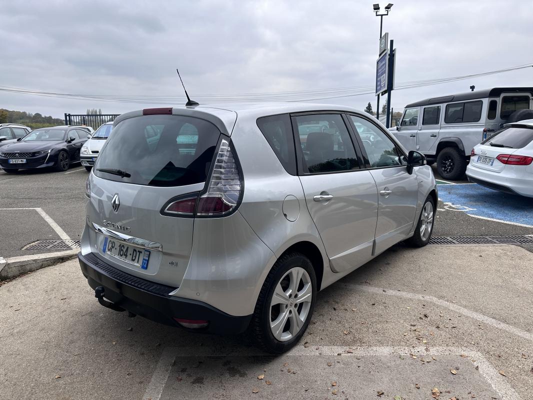 Renault Scénic - III 1.6 DCI 130 CV BOSE EDITION ATTELAGE + CAMERA DE RECUL