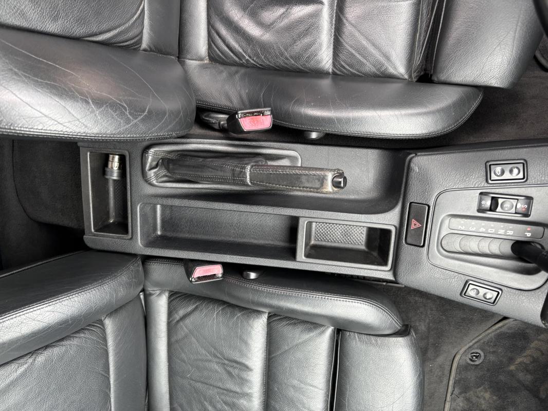 BMW 328 - COUPE E36 PACK M 193CV - A RESTAURER