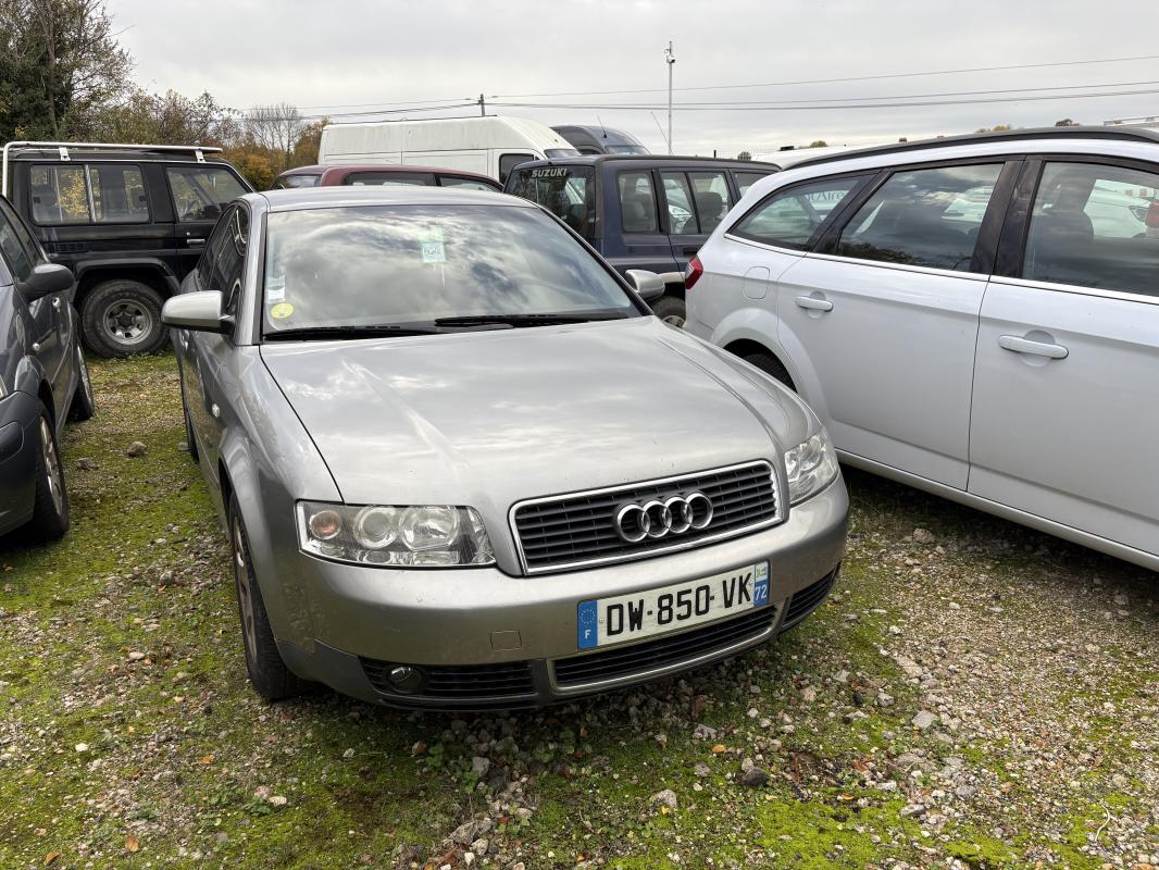 Audi A4 - II 1.6L 102CV