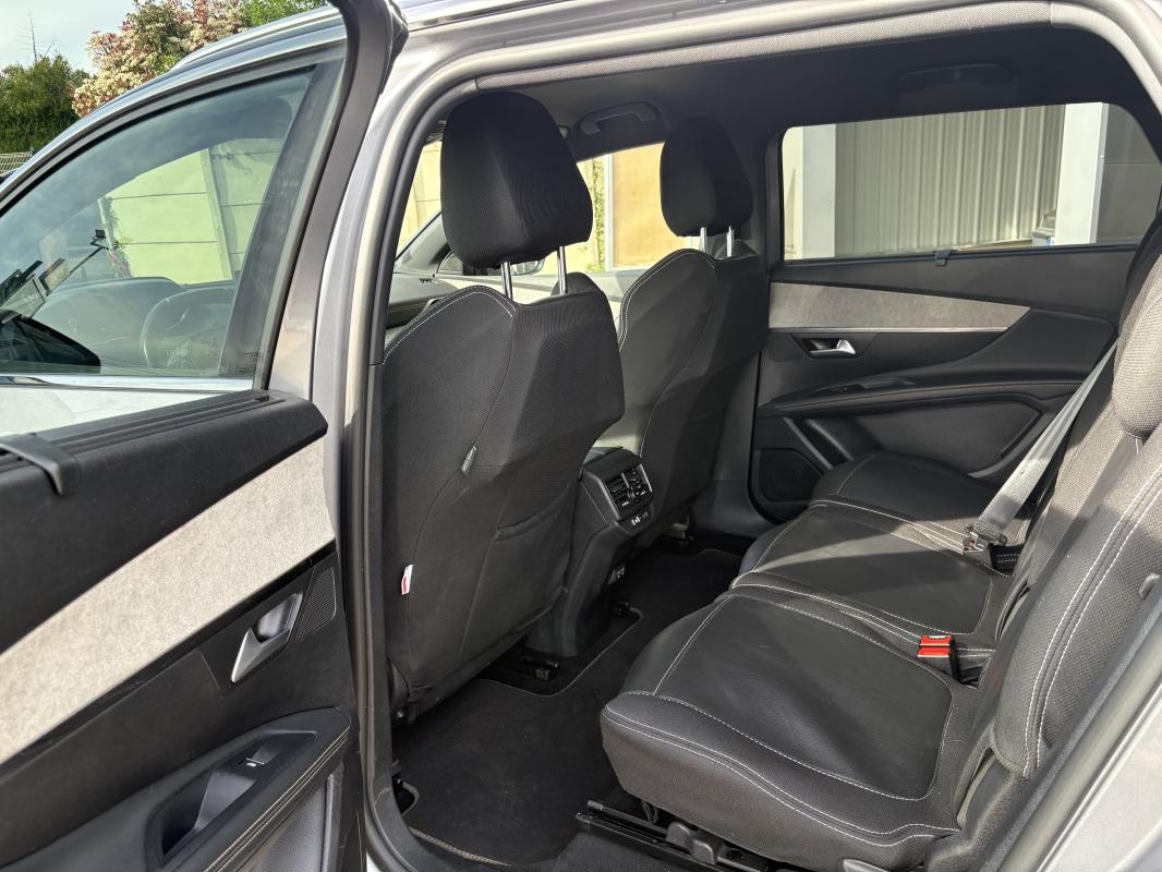 Peugeot 5008 - 1.5L BHDI 130 CV GT 7 PLACES - HOUSSE DE PROTECTION