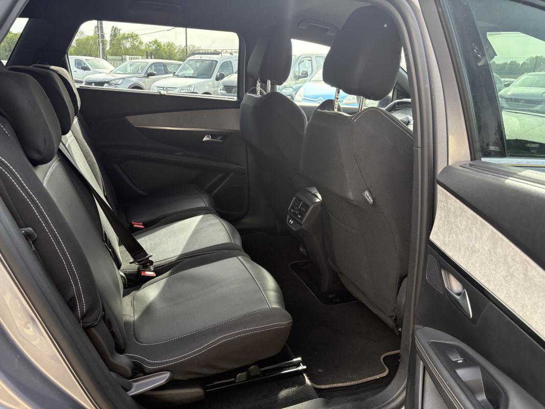 Peugeot 5008 - 1.5L BHDI 130 CV GT 7 PLACES - HOUSSE DE PROTECTION