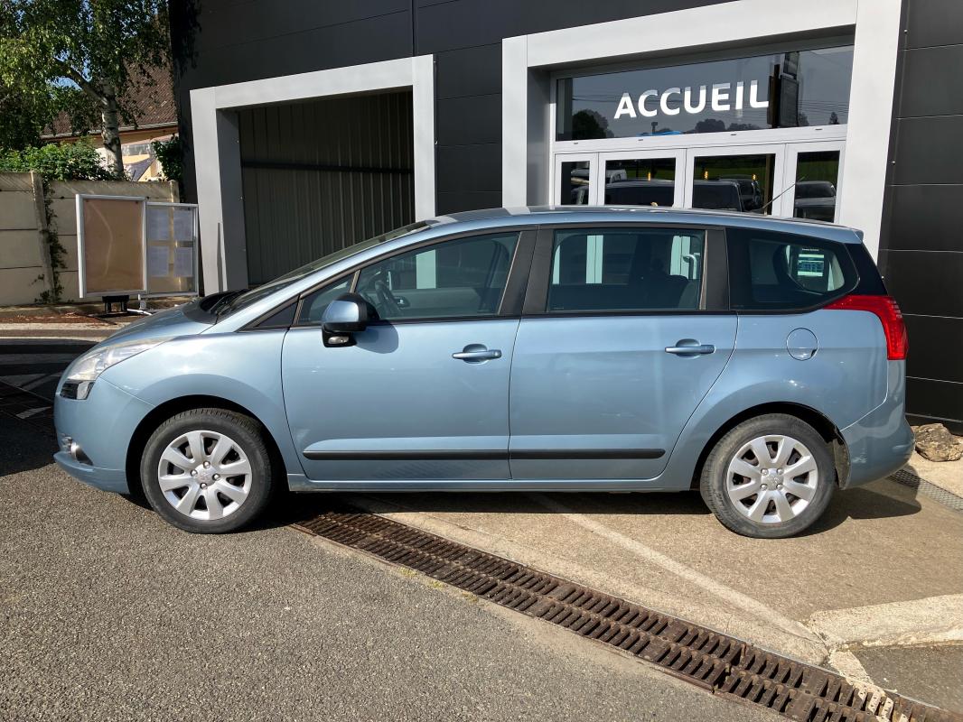 Peugeot 5008 - 1.6L HDI 112 CV CONFORT PACK BVA