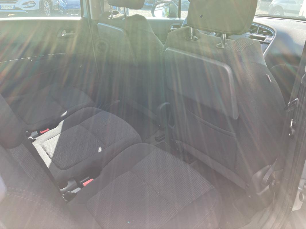 Peugeot 5008 - 1.6L HDI 112 CV CONFORT PACK BVA