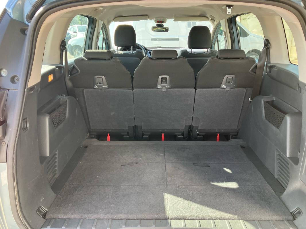 Peugeot 5008 - 1.6L HDI 112 CV CONFORT PACK BVA