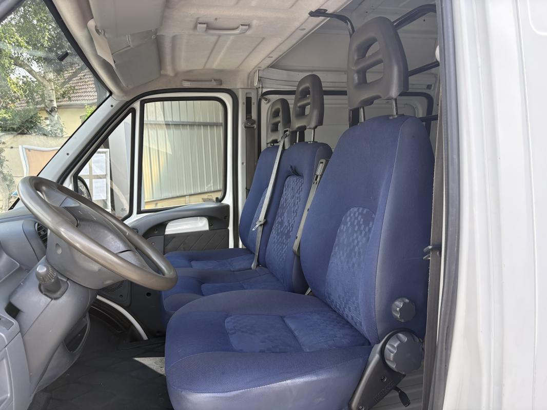 Peugeot Boxer - ph2 2.0i 110cv 3T. CONFORT 3 PLACES TVA RECUPERABLE