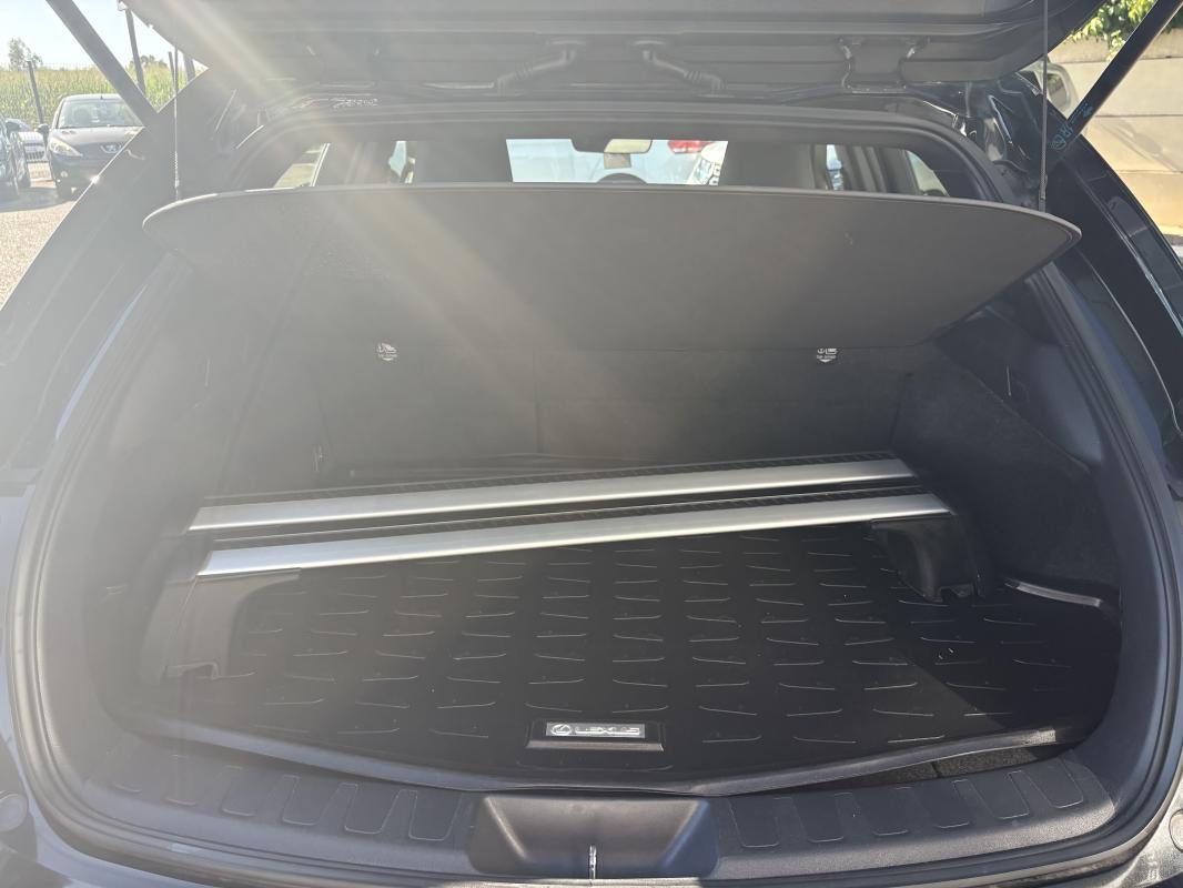 Lexus UX - UX250H 150H 2WD PACK CONFORT BUSINESS