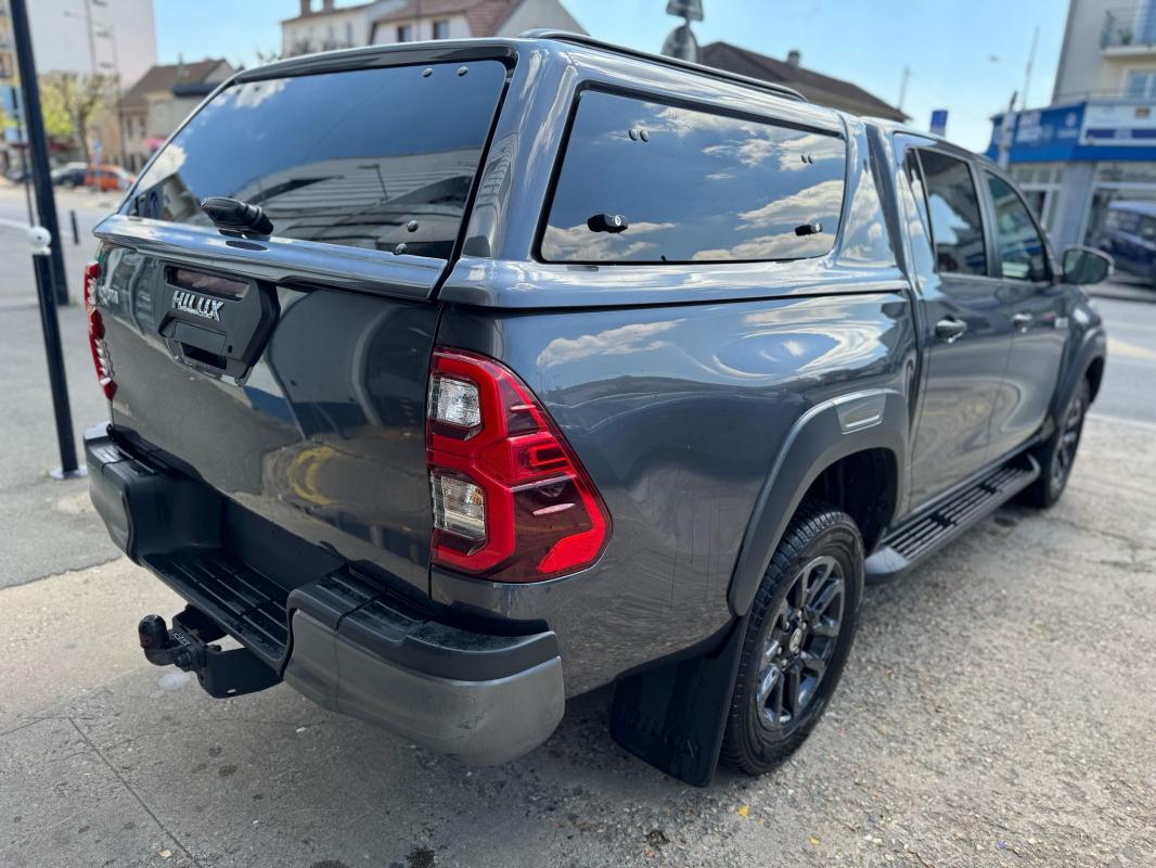 Toyota Hilux - IV 4WD 2.8 D-4D 204 DOUBLE CABINE INVINCIBLE