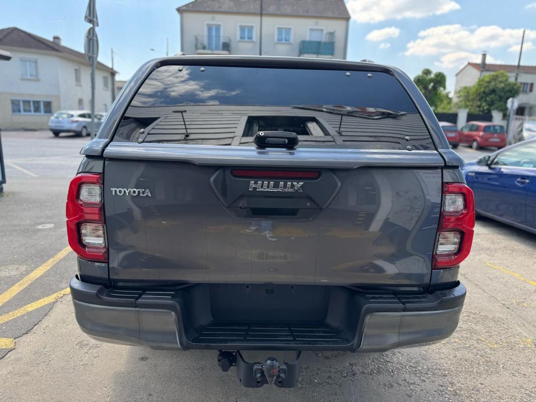 Toyota Hilux - IV 4WD 2.8 D-4D 204 DOUBLE CABINE INVINCIBLE