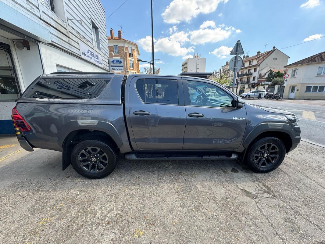 Toyota Hilux - IV 4WD 2.8 D-4D 204 DOUBLE CABINE INVINCIBLE