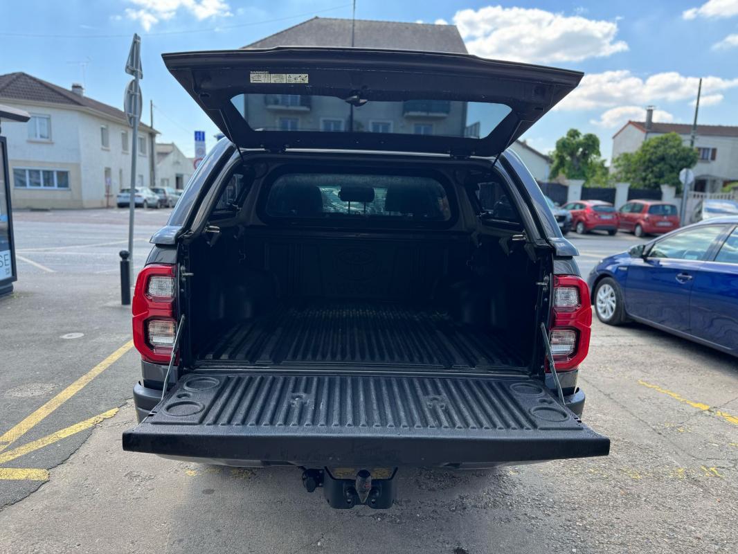 Toyota Hilux - IV 4WD 2.8 D-4D 204 DOUBLE CABINE INVINCIBLE