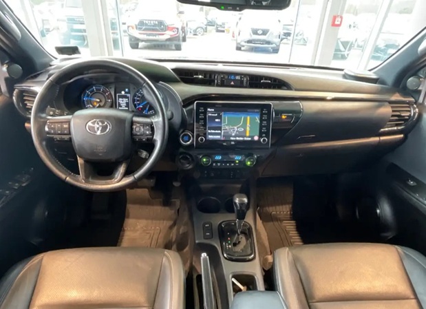 Toyota Hilux - IV 4WD 2.8 D-4D 204 DOUBLE CABINE INVINCIBLE